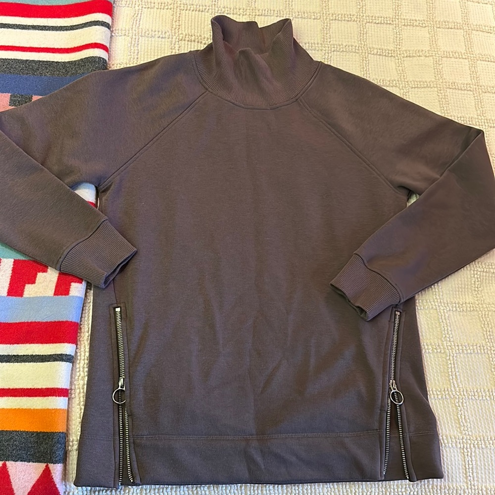 Athleta Cozy Karma Sweatshirt size S